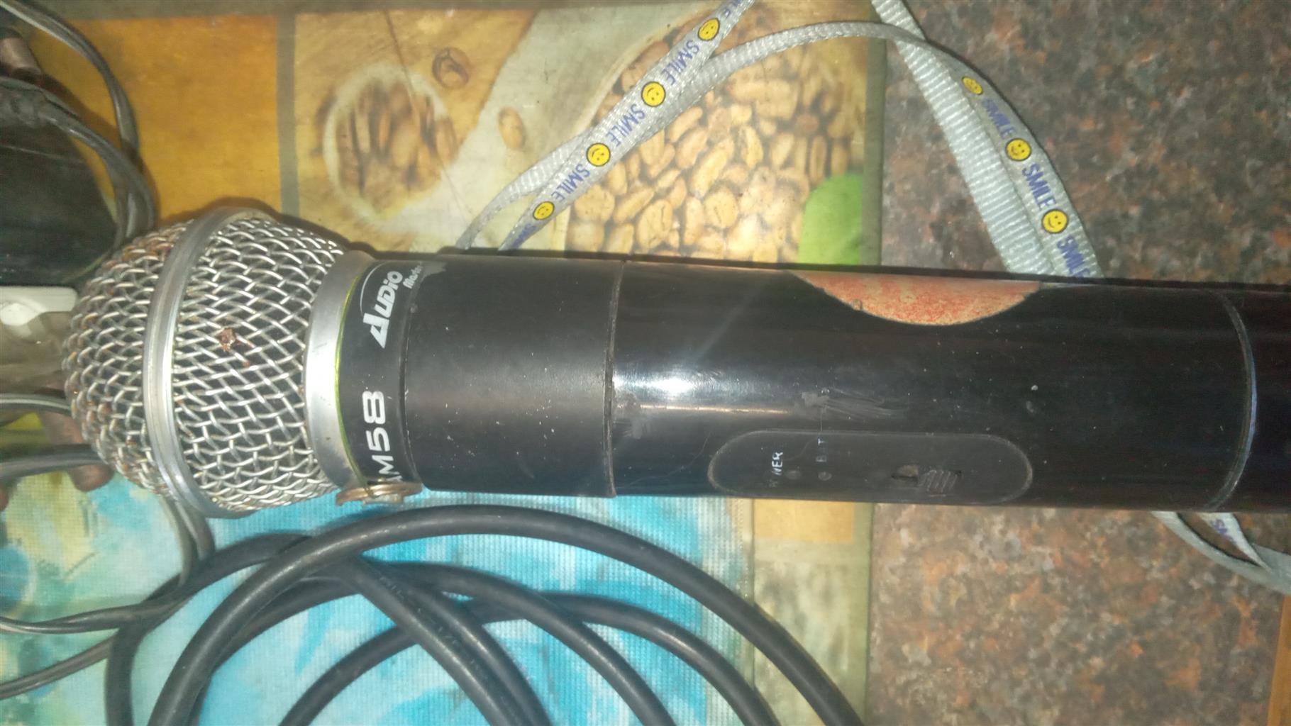 Cordless mic set. One Cordless. 2x corded mic+transformer