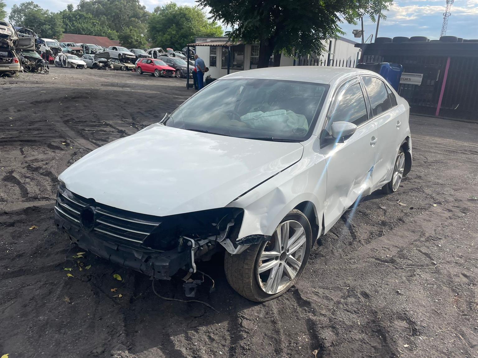 2015 VW JETTA 6 TSi #CZC FOR STRIPPING - Private Seller 2015 VW JETTA 6 TSi #CZC FOR STRIPPING - Private Seller