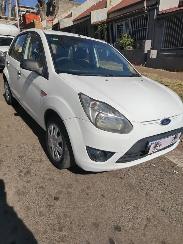 Ford figo 1.4  2011