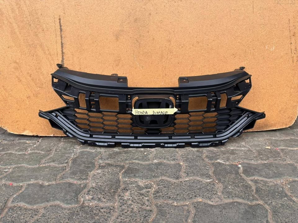 Honda Amaze Grill - Private Seller Honda Amaze Grill - Private Seller