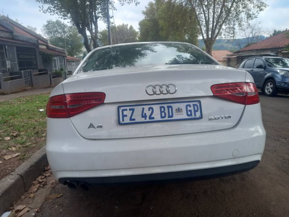 2014 Audi A4 2.0 TDI Diesel, Automatic, White, 102000kms, . Leather Seats