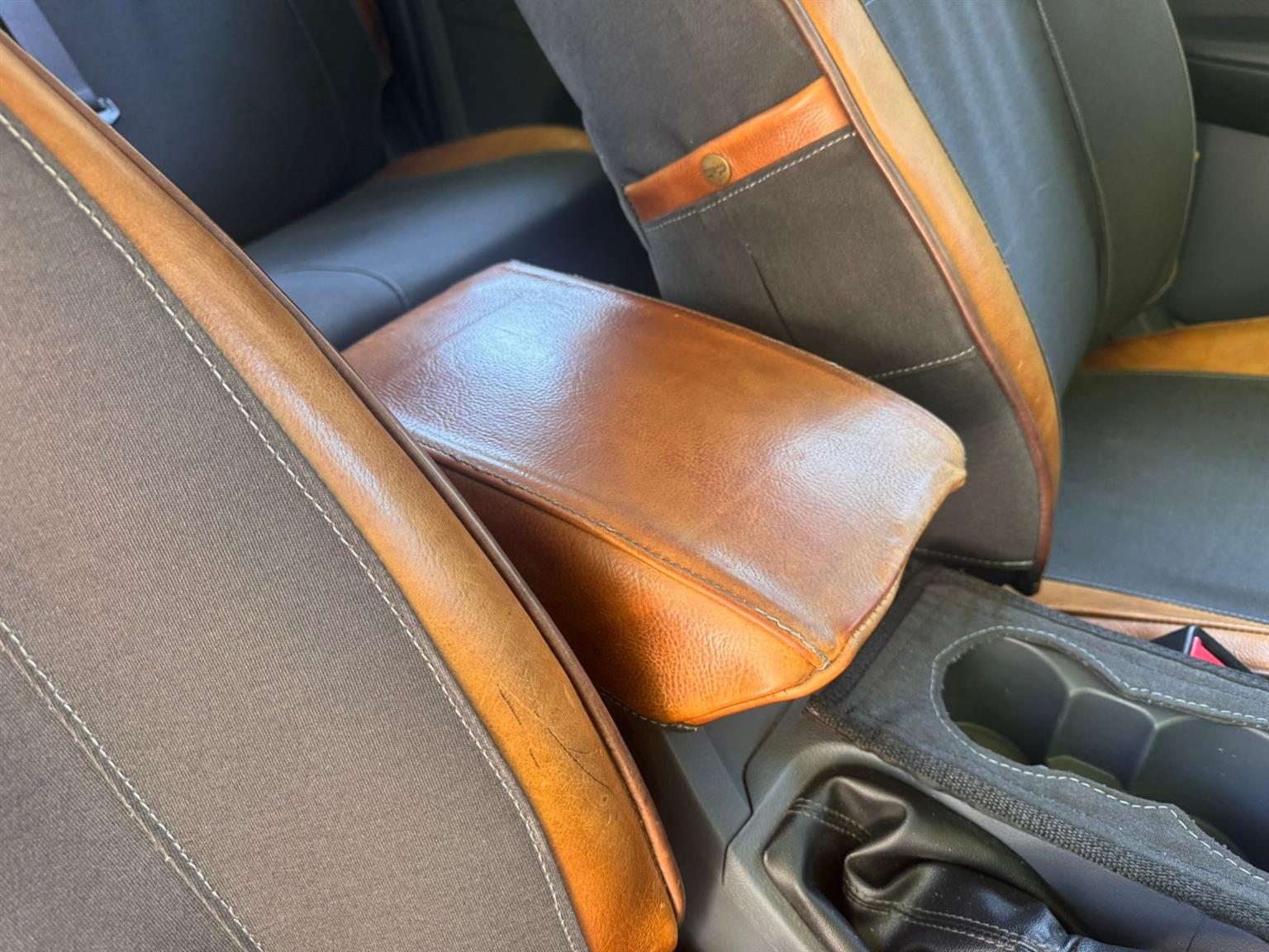 Ford Ranger 2.2 Beesdam seat covers - Private Seller Ford Ranger 2.2 Beesdam seat covers - Private Seller