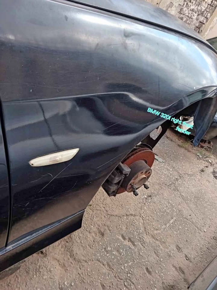 BMW E90 320i right front fender - Private Seller BMW E90 320i right front fender - Private Seller