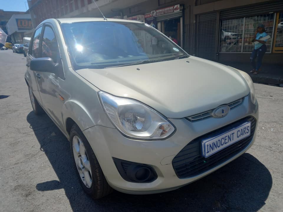 2014 FORD FIGO 1.4 PETROL HATCHBACK, MANUAL TRANSMISSION, GREEN COLOUR