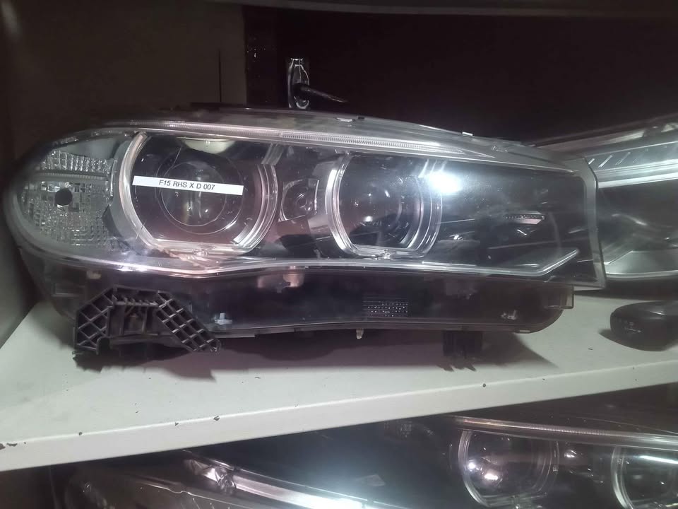BMW F15 headlights left and right