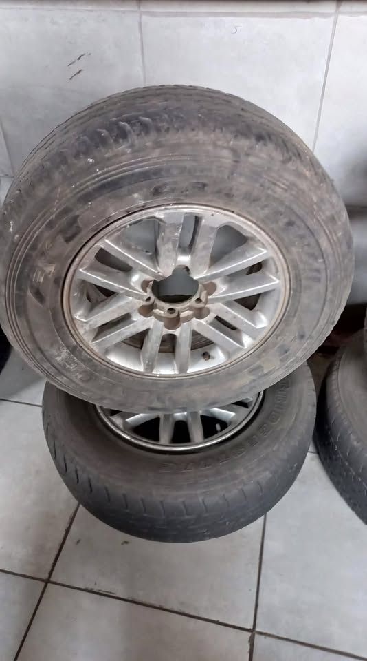 Toyota hilux rims x4 contact for price - Private Seller Toyota hilux rims x4 contact for price - Private Seller