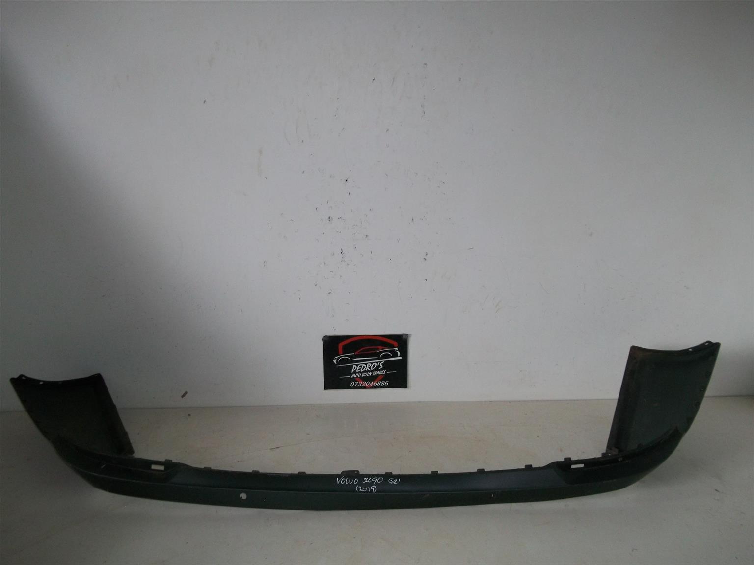 Volvo XC90 '19 rear bumper trim - Private Seller Volvo XC90 '19 rear bumper trim - Private Seller