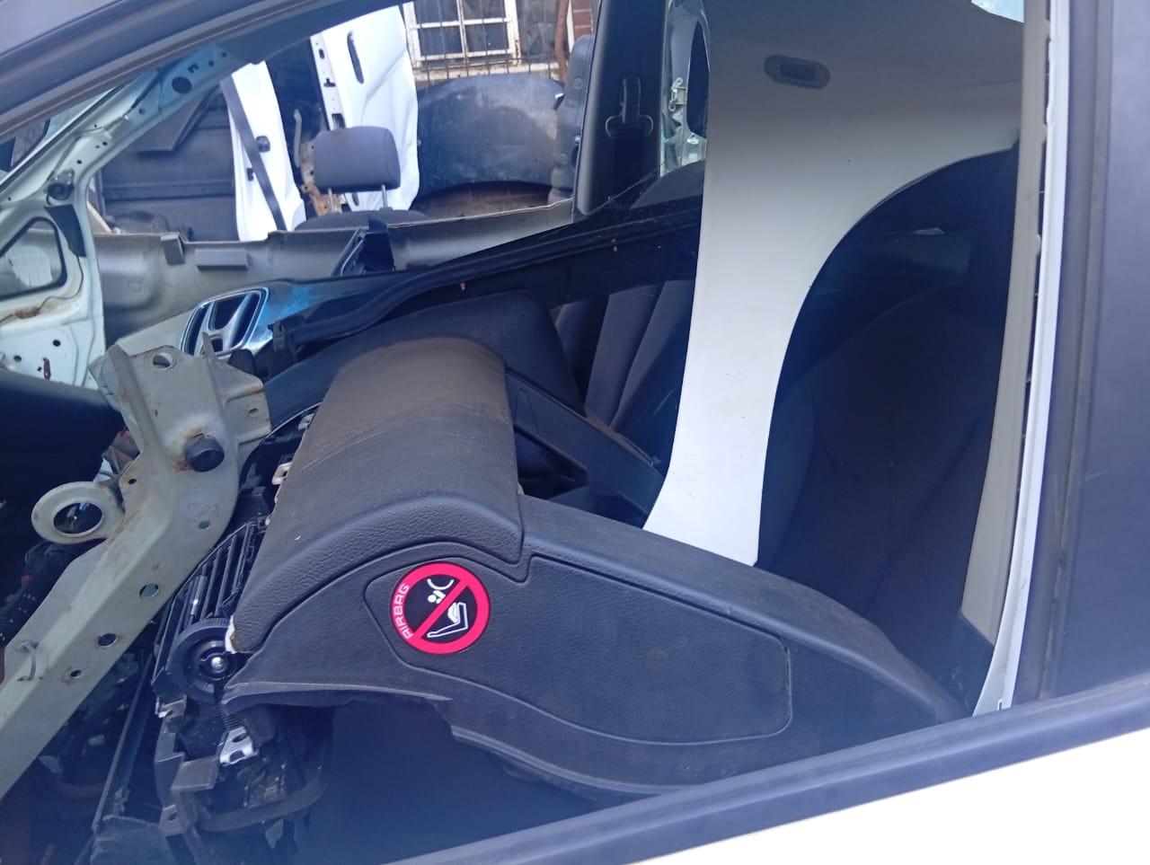 NISSAN TIIDA Hatch