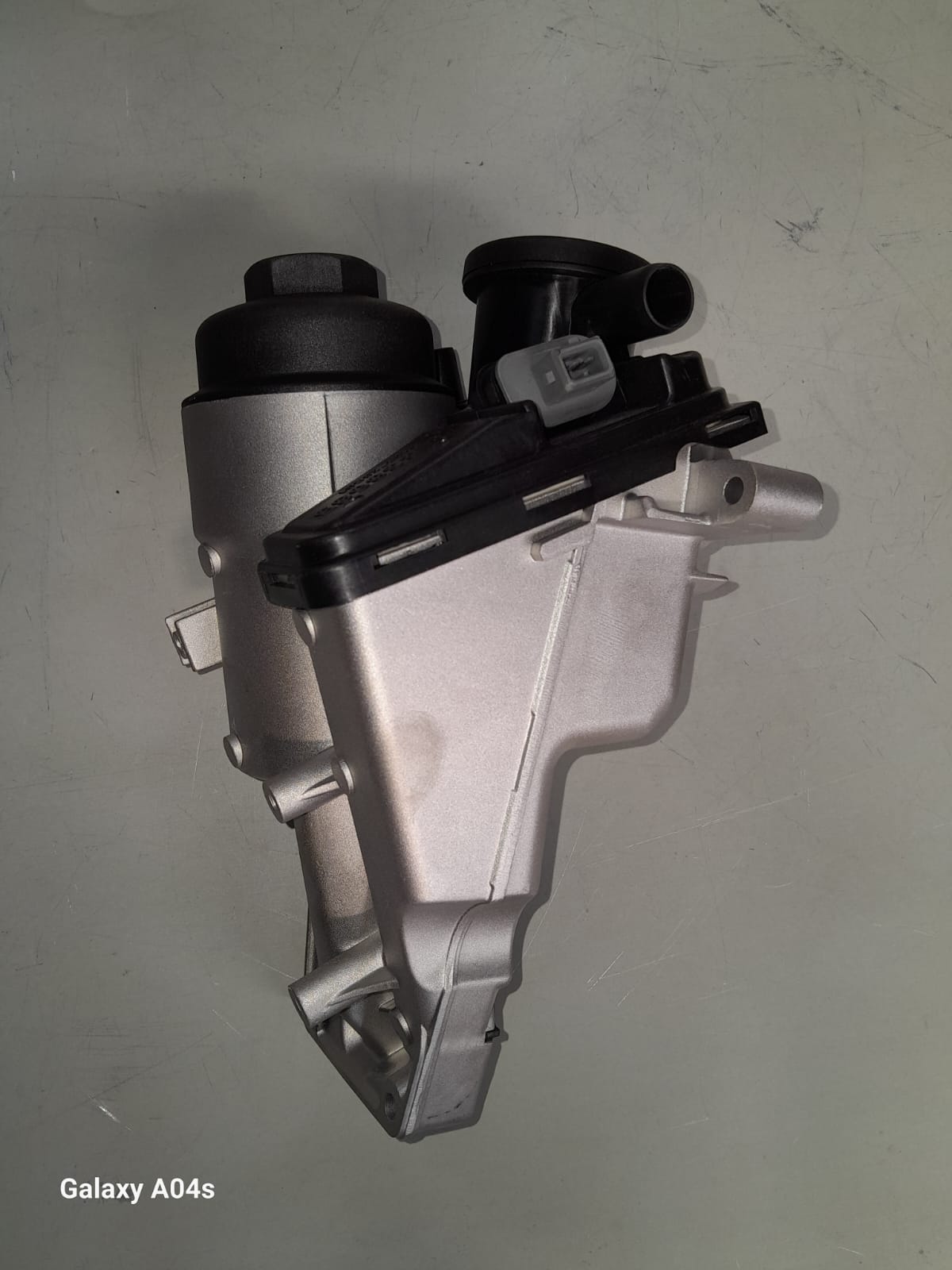 VOLVO 2.5T C30/ C70/ S40 & S60 OIL FILTER HOUSING FOR SALE - Private Seller VOLVO 2.5T C30/ C70/ S40 & S60 OIL FILTER HOUSING FOR SALE - Private Seller