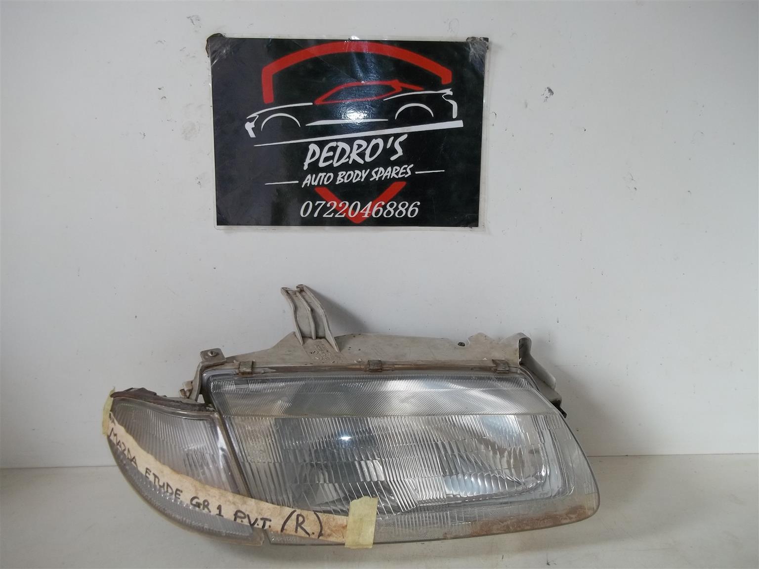 Mazda Etude '95-'98 L&R headlight with indicator (SET) - Private Seller Mazda Etude '95-'98 L&R headlight with indicator (SET) - Private Seller