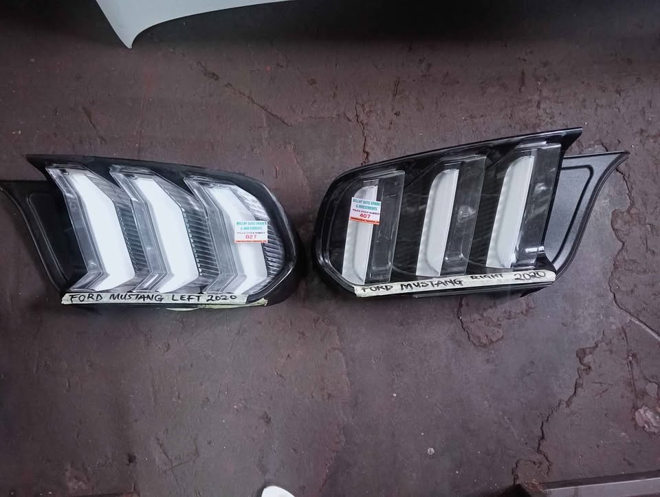 2020 FORD MUSTANG LED HEADLIGHTS - Private Seller 2020 FORD MUSTANG LED HEADLIGHTS - Private Seller