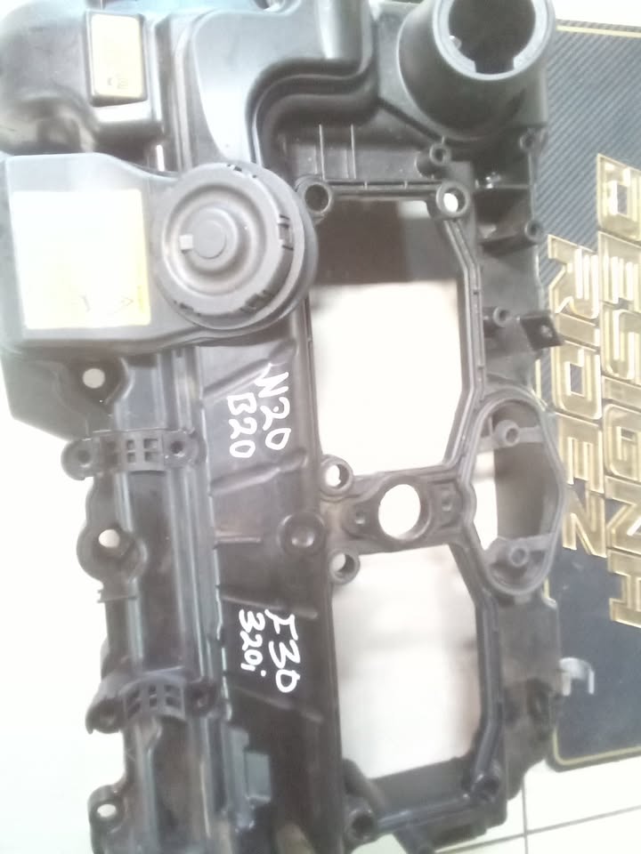 N20B20 Engine Valve Cover for BMW F21 F23 125i 320i 328i xDrive X4 2.0L - Private Seller N20B20 Engine Valve Cover for BMW F21 F23 125i 320i 328i xDrive X4 2.0L - Private Seller
