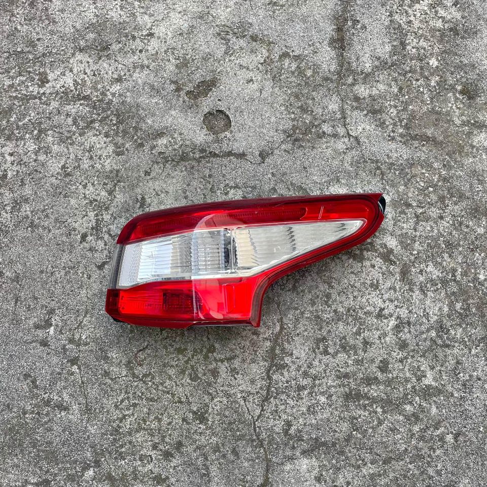 Nissan Qashqai RHS Outer Taillight - Private Seller