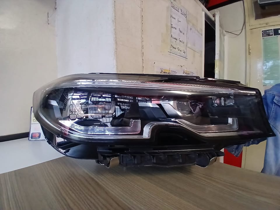 2022 BMW 3 SERIES G20 G21 LED HEADLIGHT RIGHT - Private Seller 2022 BMW 3 SERIES G20 G21 LED HEADLIGHT RIGHT - Private Seller