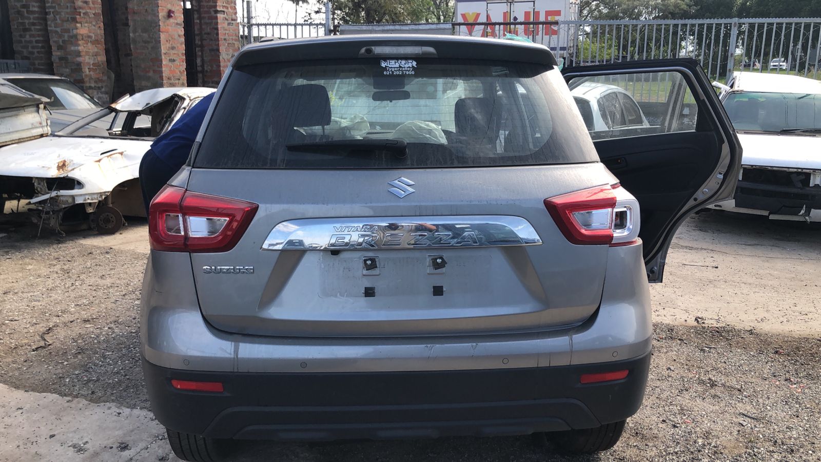 SUZUKI VITARA BREZZA #K15B - Private Seller SUZUKI VITARA BREZZA #K15B - Private Seller