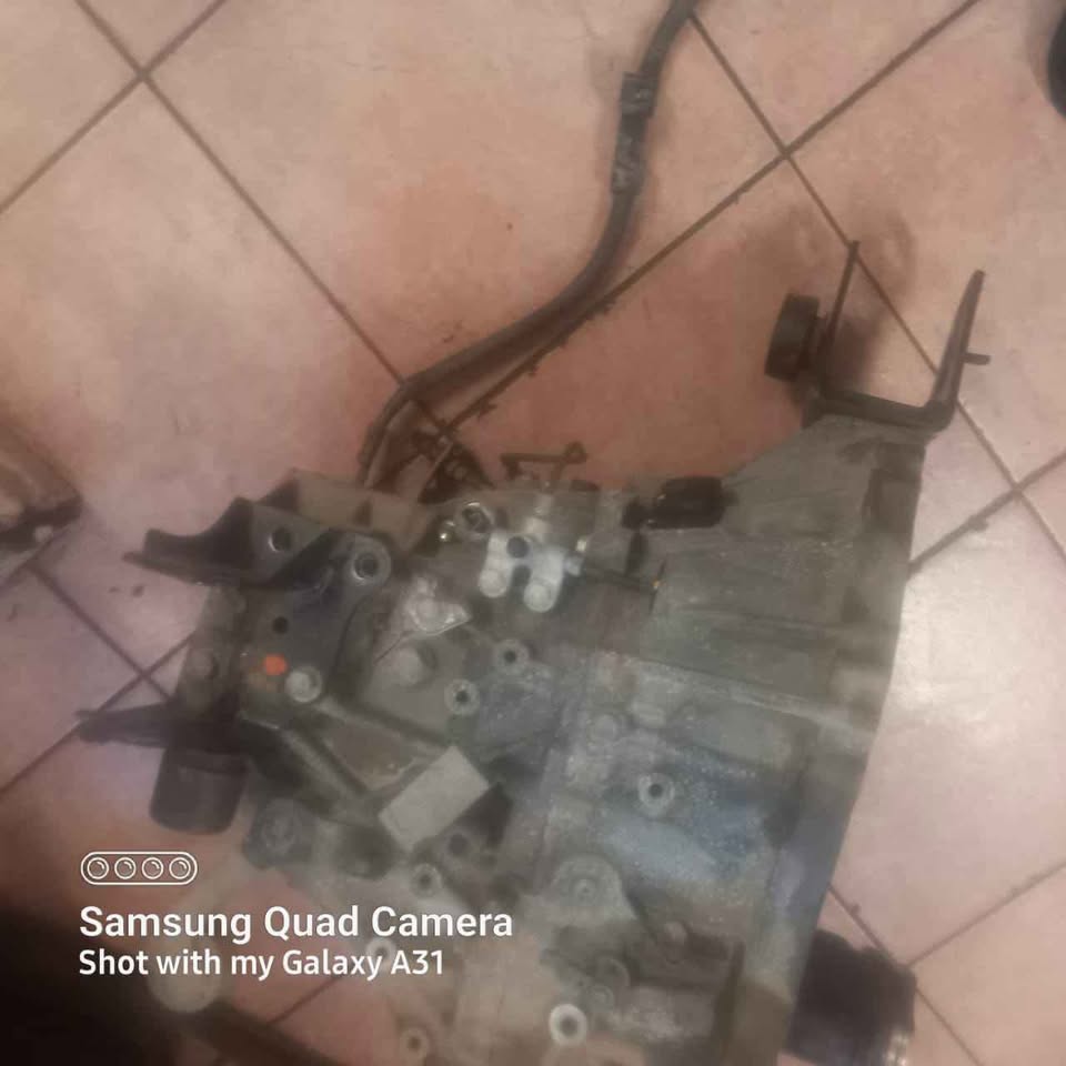 Toyota quest 1.6 gear box - Private Seller Toyota quest 1.6 gear box - Private Seller