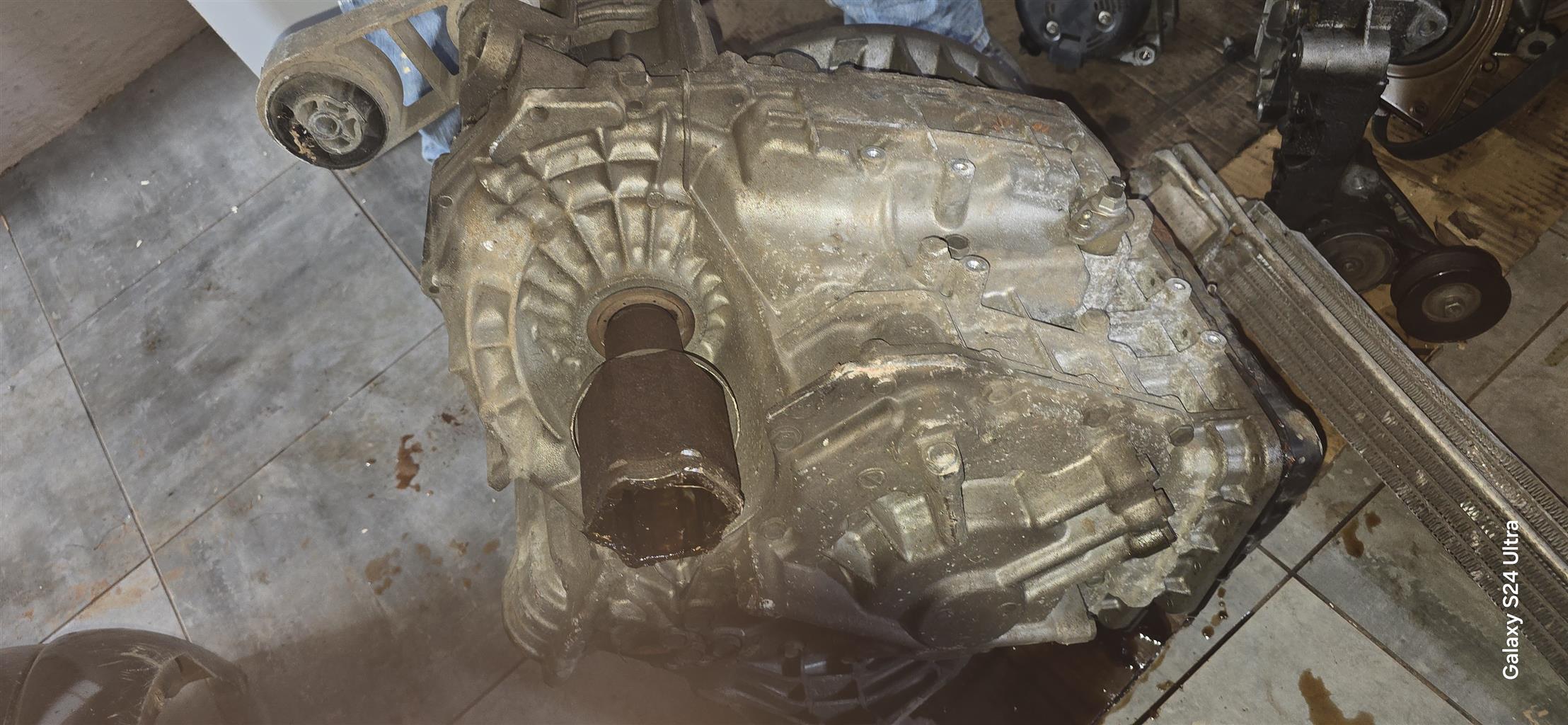 Jaguar XTYPE X400 2.0 and 3.0 Petrol Jatco Gearbox With Torque Converter - Private Seller