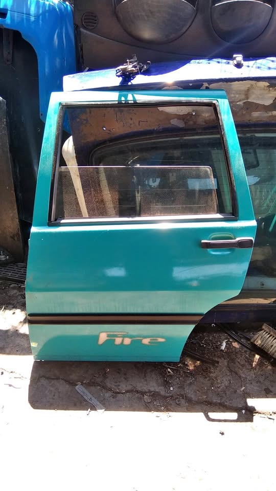 FIAT UNO LEFT REAR DOOR - Private Seller FIAT UNO LEFT REAR DOOR - Private Seller