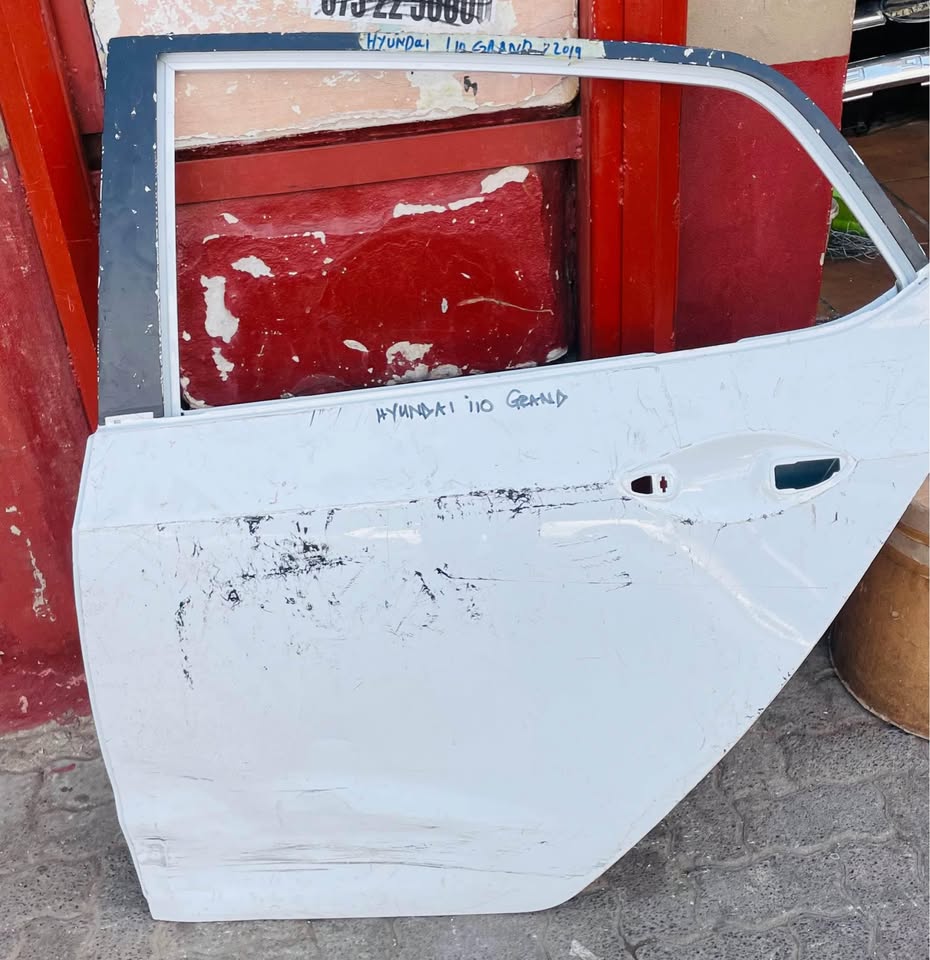 Hyundai i10 Grand back door - Private Seller Hyundai i10 Grand back door - Private Seller