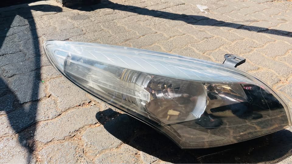 Renault Megane III headlight 2008/16 - Private Seller