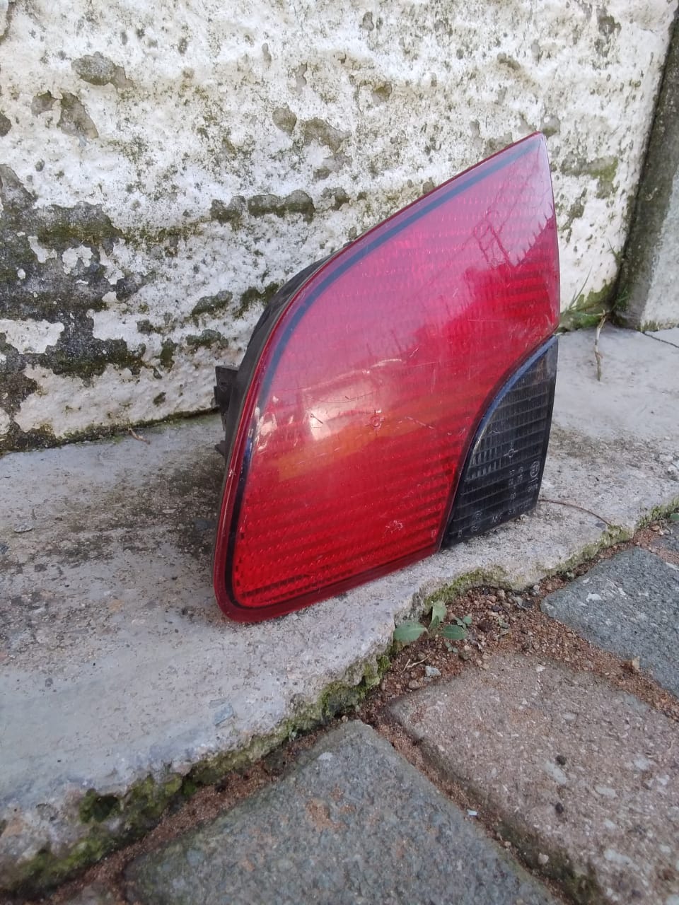 1996-2004 peugeot right side inner taillight - Private Seller