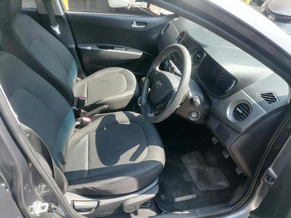 2018 Hyundai i10 1.2 Grand Service book