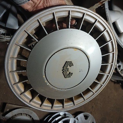 Laurel, wheel cap - Private Seller