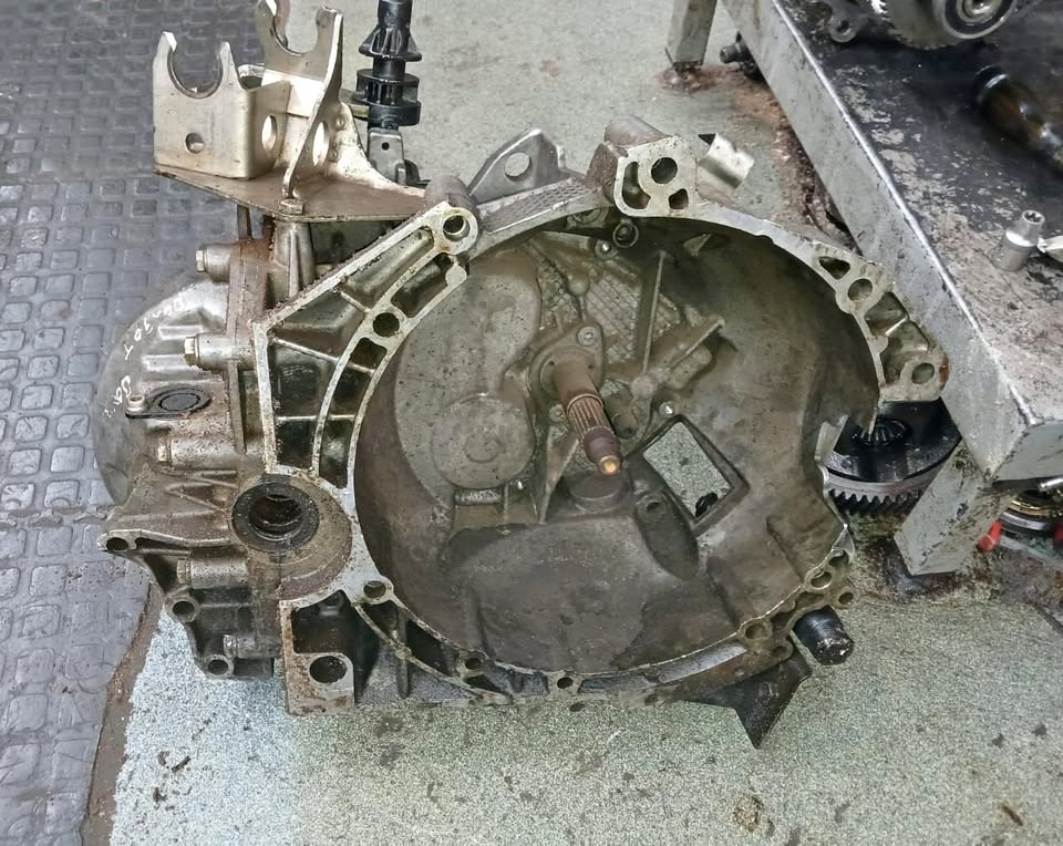 Peugeot 6 speed gearbox for sale - Private Seller