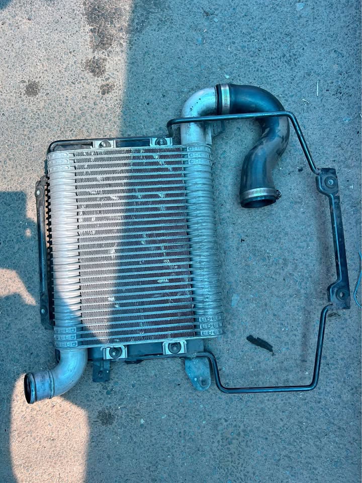 Mahindra Xuv500 2.2 W8 Intercooler For Sale Call or whatsapp - Private Seller