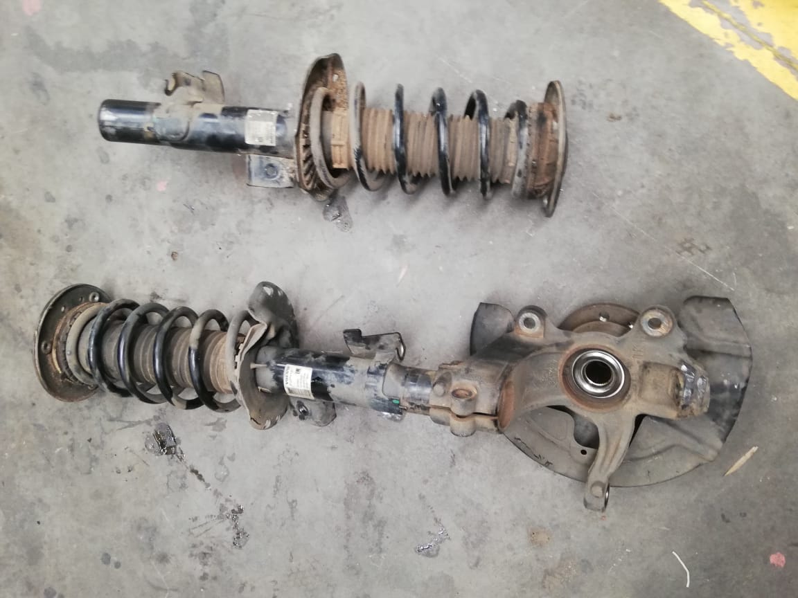 XC60 2012 VOLVO FRONT SHOCKS FOR SALE (DELIVERY COUNTRY WIDE) - Private Seller