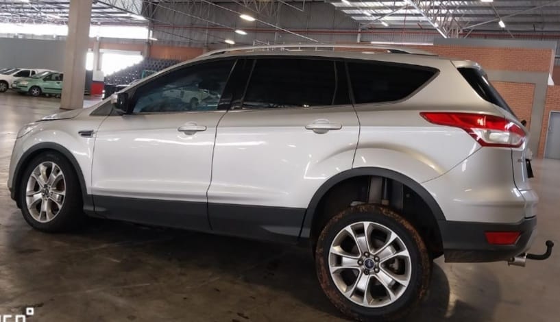 Ford kuga 1.6L/1.5L Stripping for spares
