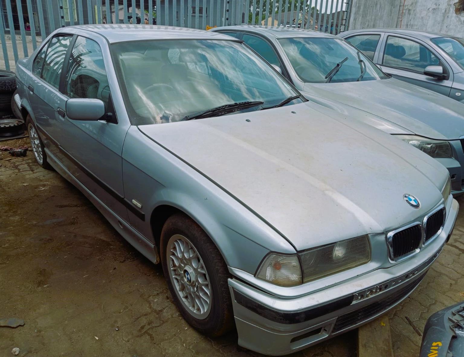 1995 BMW E36 318i – Stripping for Spares 1995 BMW E36 318i – Stripping for Spares