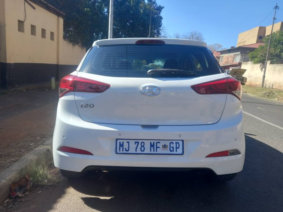 2016 Hyundai i20 1.4 FLUID PETROL, MANUAL, 75000kms,  Reverse sensor