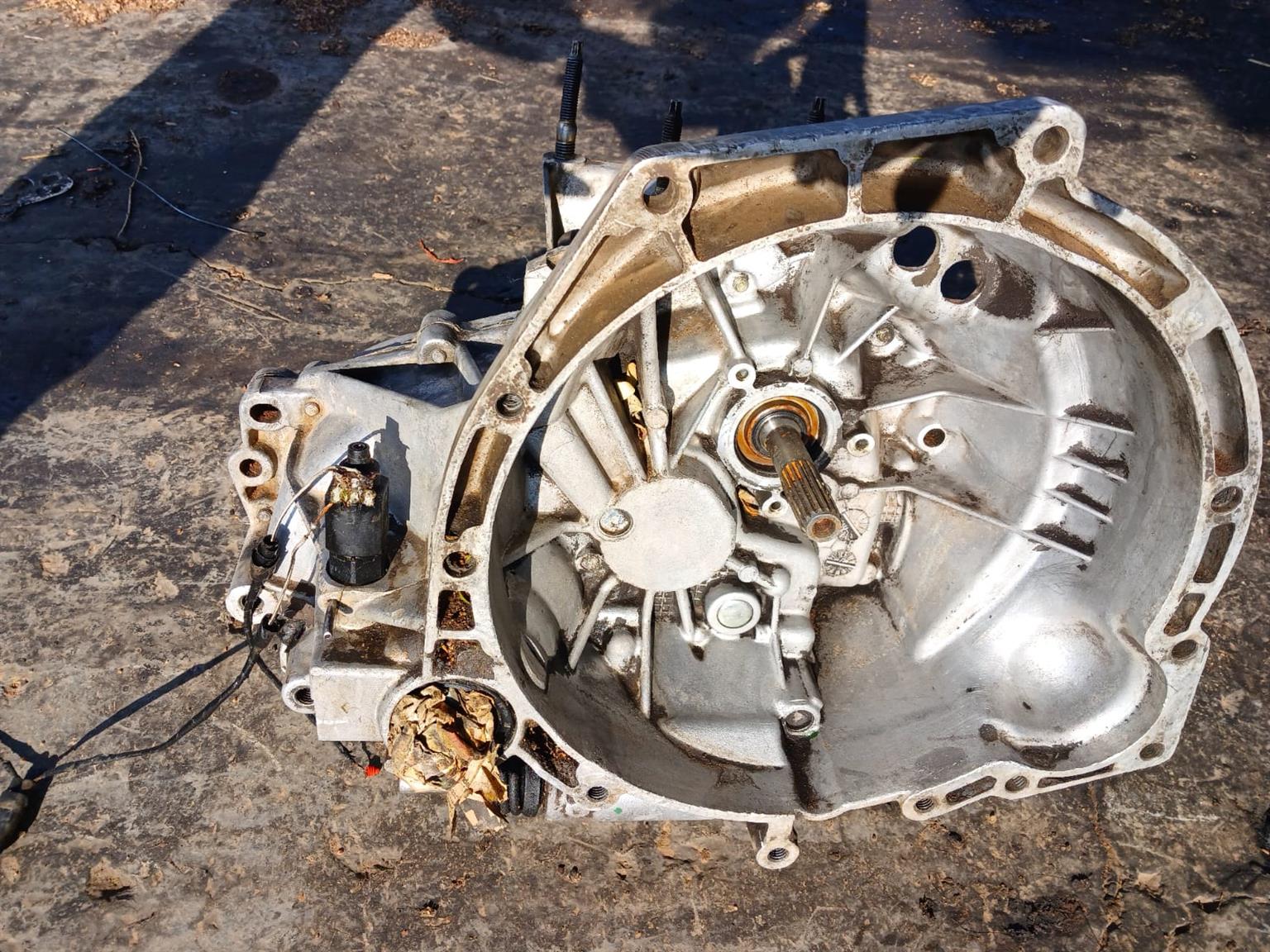 FORD ROCAM 5 SPEED GEARBOX FOR SALE