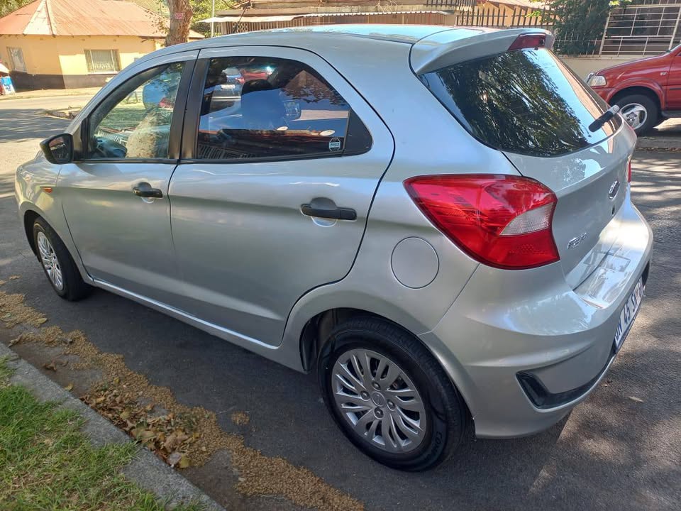 2019 FORD FIGO HATCHBACK 1.5 ENGINE PETROL, MANUAL, SILVER COLOUR, MILEAGE 88000KMS, PRICE
