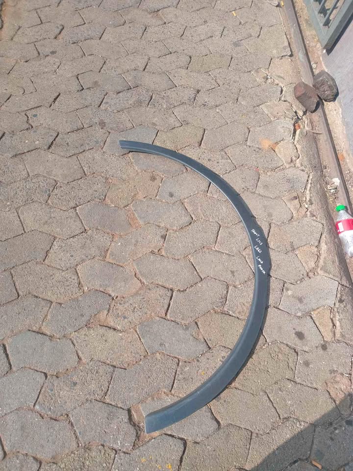 Land rover L 462 wheelarch - Private Seller