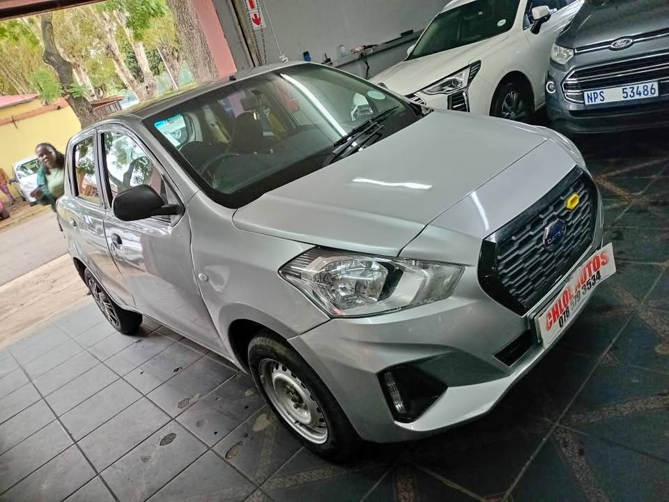 2021 Datsun Go 1.2Lux Hatch manual Silver Color  43000KM