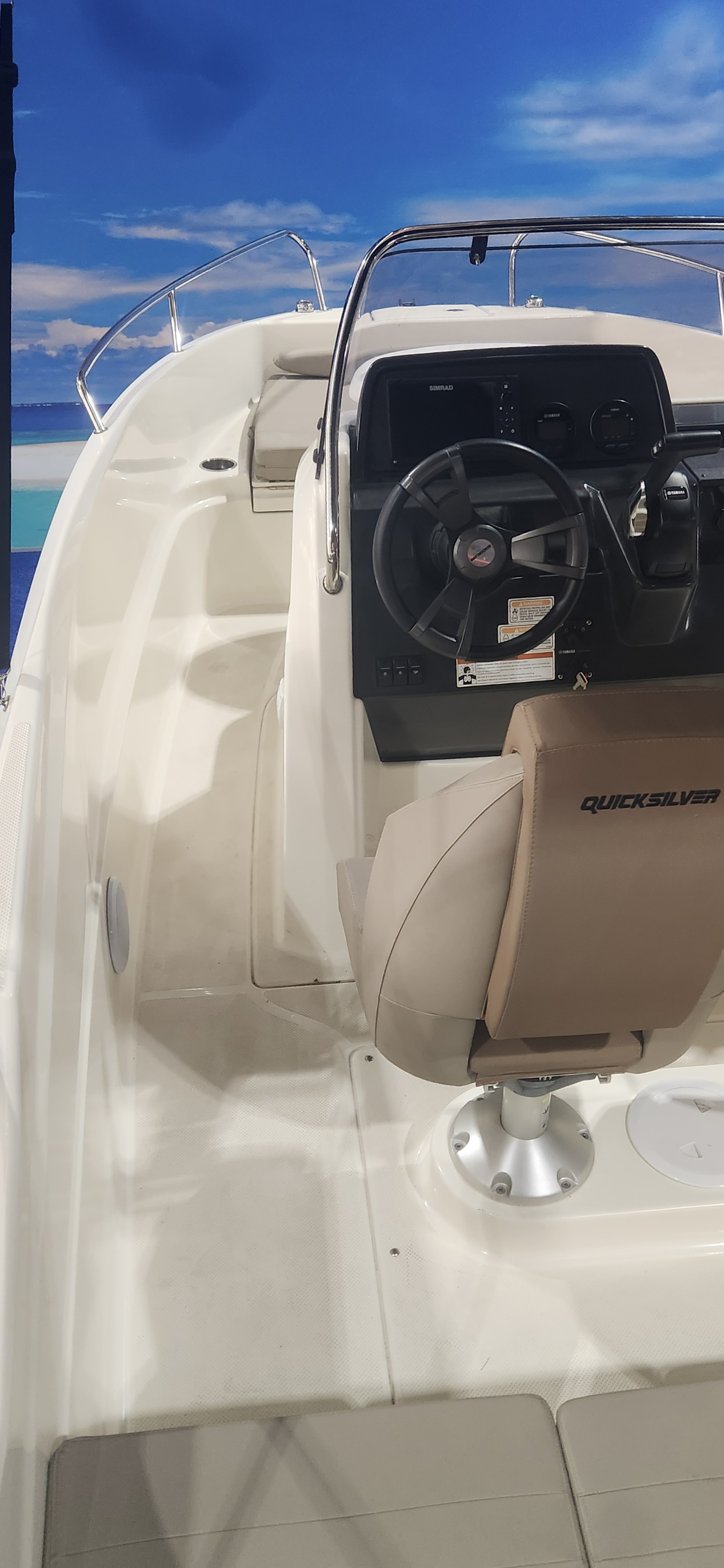 QUICKSILVER 555 OPEN ON TRAILER 130 HP YAMAHA 4 STROKE