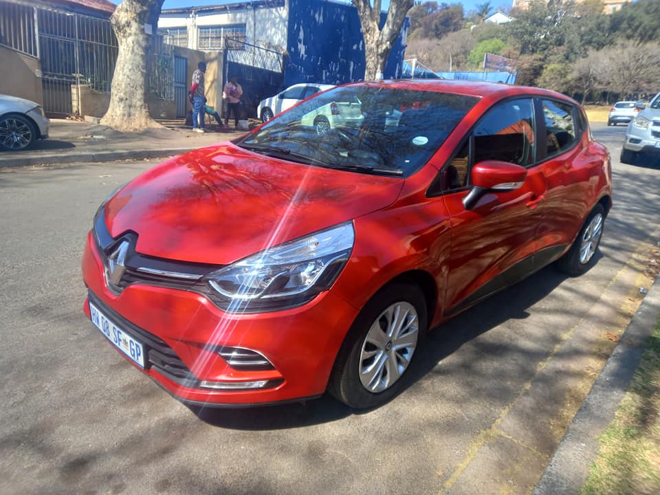 2019 RENAULT CLIO 4 900T ENGINE PETROL, MANUAL, MILEAGE 58000KMS, MAROON COLOR