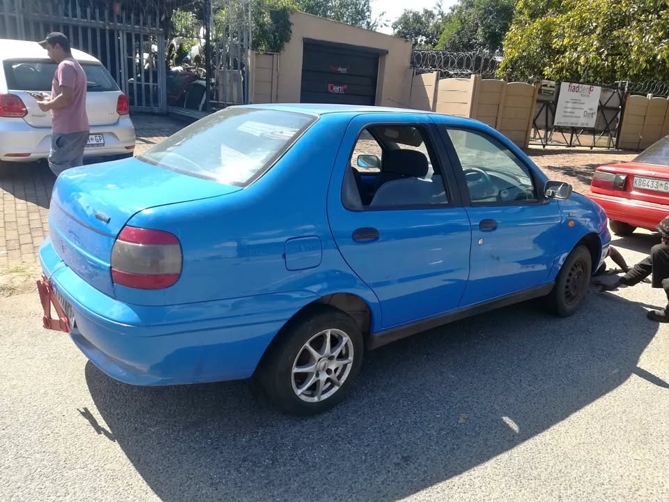 FIAT PALIO/SIENNA - STRIPPING FOR SPARES - Private Seller FIAT PALIO/SIENNA - STRIPPING FOR SPARES - Private Seller