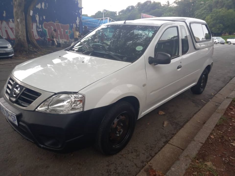 2018 Nissan Np200 1.6 Petrol, Manual, White Color, Mileage 77000kms