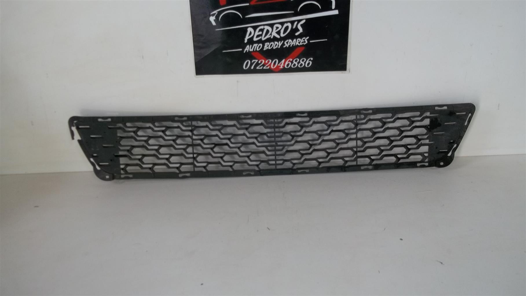 Kia Cerato Mk3 grille - Private Seller Kia Cerato Mk3 grille - Private Seller