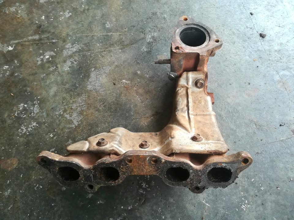 TOYOTA CAMRY 5S EXHAUST MANIFOLD - Private Seller TOYOTA CAMRY 5S EXHAUST MANIFOLD - Private Seller