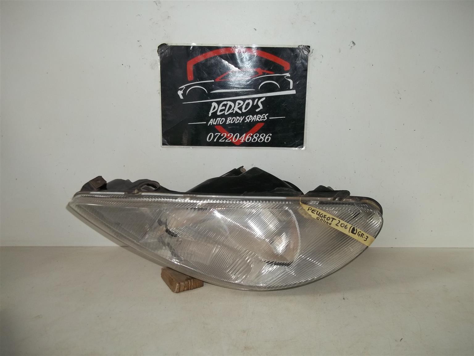 Peugeot 206 '98-'09 left headlight - Private Seller Peugeot 206 '98-'09 left headlight - Private Seller