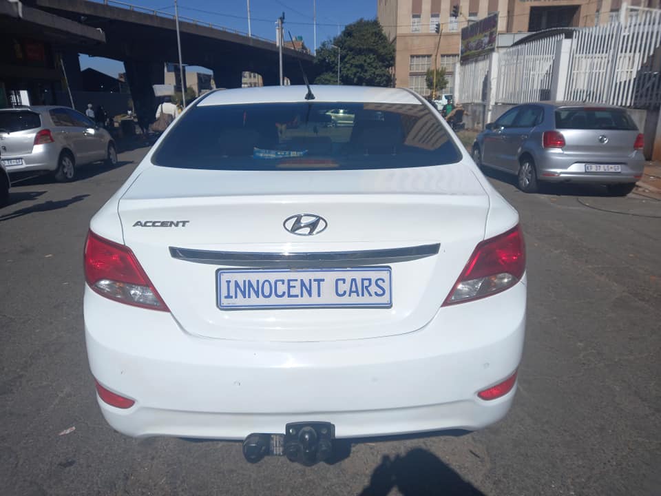 2018 HYUNDAI ACCENT SEDAN 1.6 PETROL, AUTOMATIC, WHITE COLOR, MILEAGE 83000KM