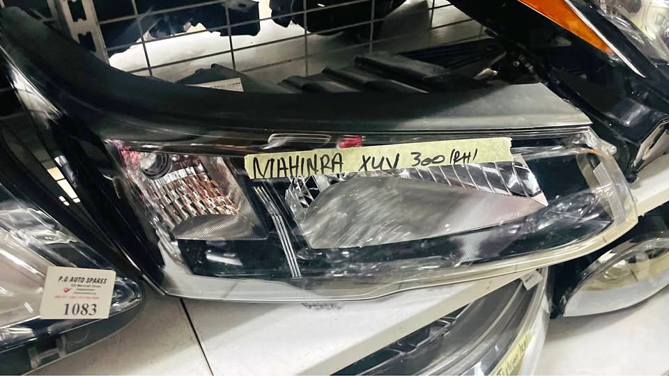 Mahindra XUV300 headlight - Private Seller Mahindra XUV300 headlight - Private Seller