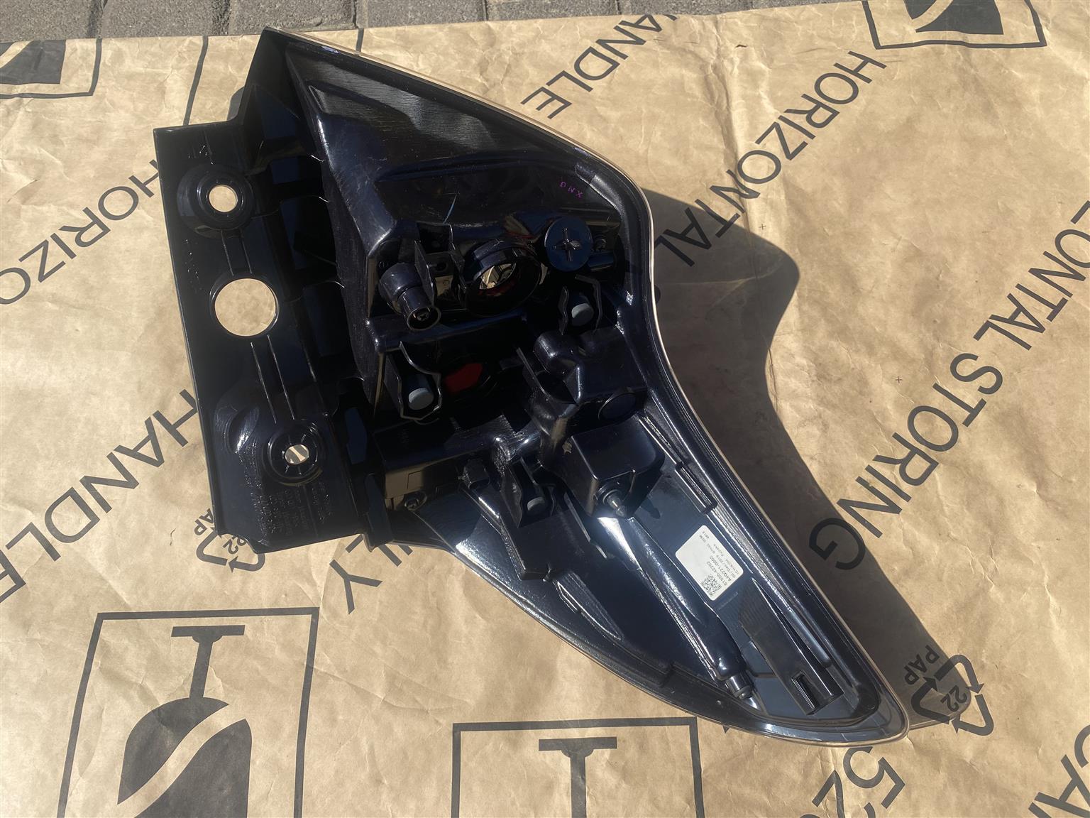 2018 TOYOTA RAV4 LED TAIL LIGHT RIGHT SIDE FOR SALE. IN EXCELLENT CONDITION - Private Seller