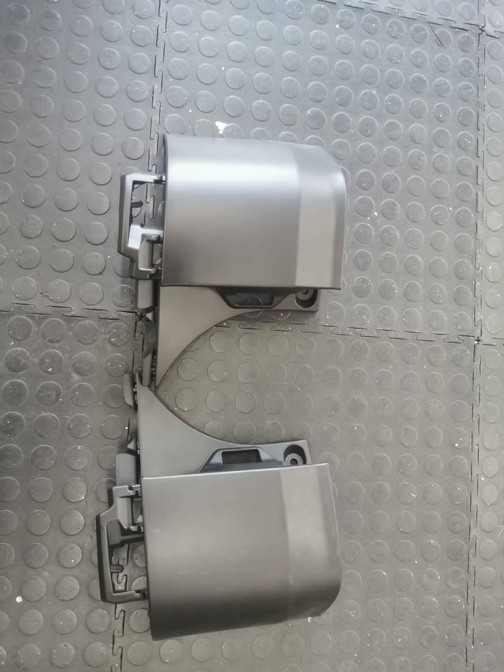 Toyota quantum 2023 rear corner bumpers - Private Seller Toyota quantum 2023 rear corner bumpers - Private Seller
