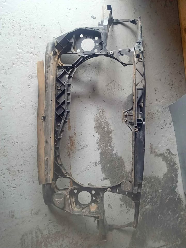 AUDI A4 B7 2.0 TFSI FRONT SLAM PANEL, RADIATOR CARRIER