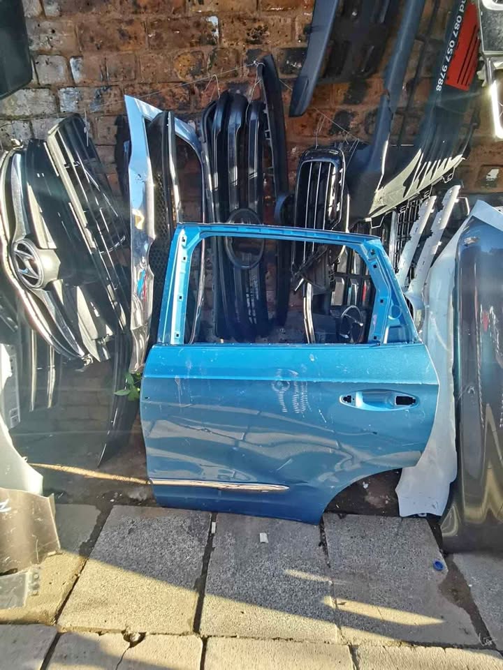 Haval Jolion Door Left Back Used Auto Body Spare Parts at Sema Spare Center. - Private Seller Haval Jolion Door Left Back Used Auto Body Spare Parts at Sema Spare Center. - Private Seller